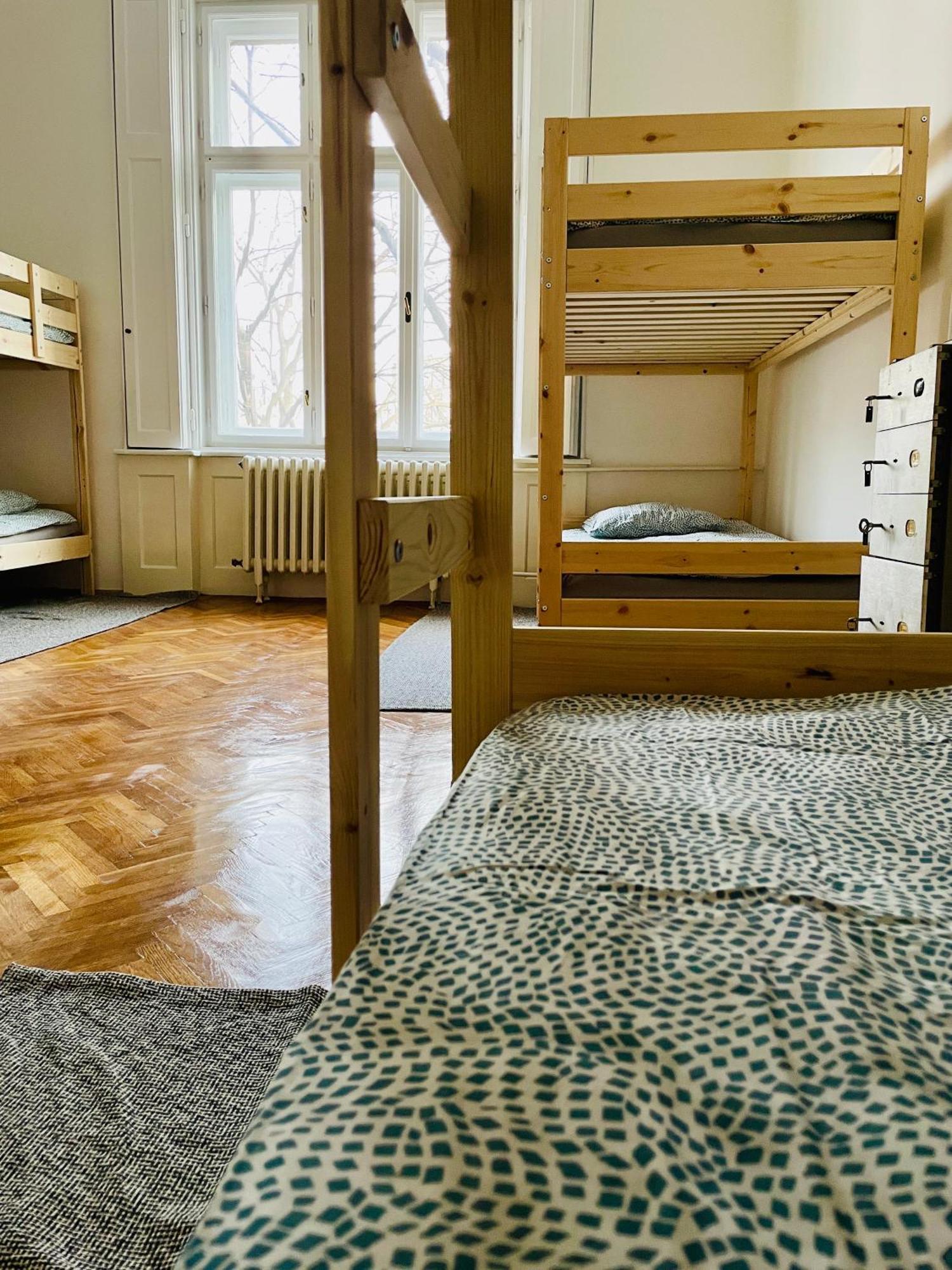 Hostel Green World Novi Sad Exterior photo
